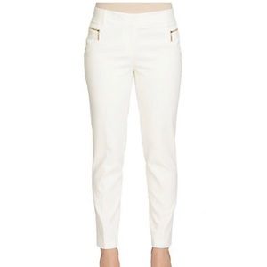 NWOT Chaus - White Cropped Dress Pants
